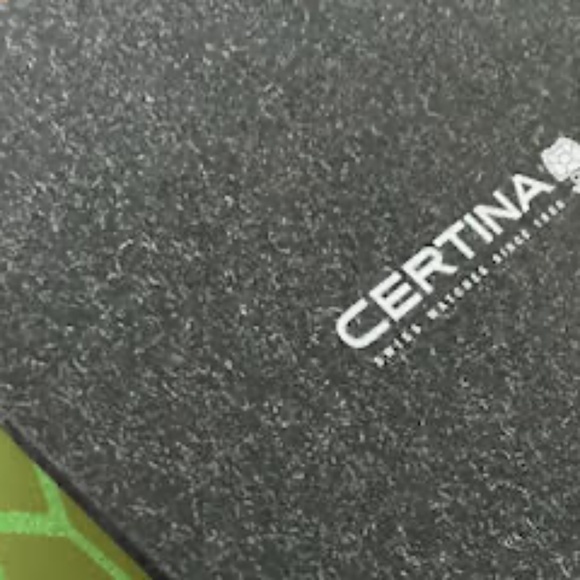 CERTINA DS ACTION POWERMATIC80 BLACK/GREEN/GOLD ON BRACELET 38MM - Picture 3 of 16